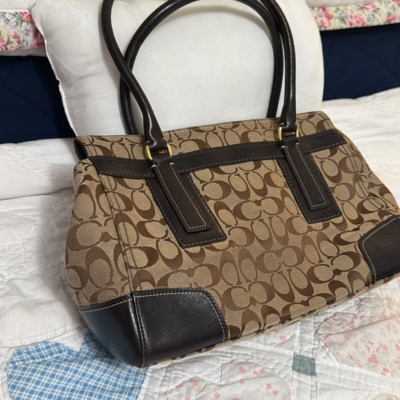 Coach - Picture 2 of 5